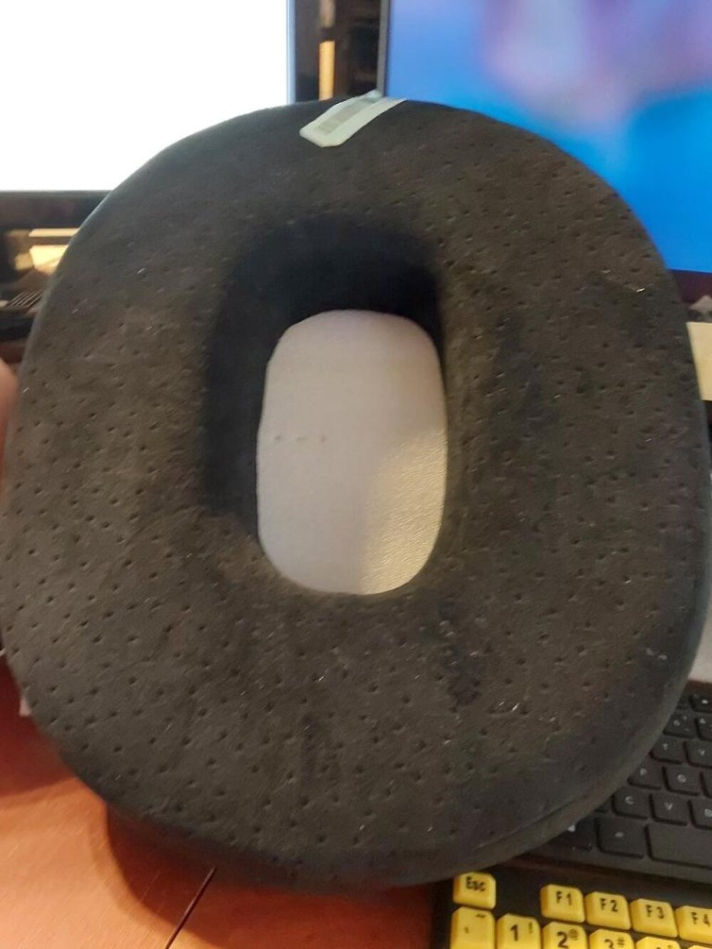 NEW ! Black Memory Foam Donut Pillow forTailbone Pain Relif 14x16 Inch
